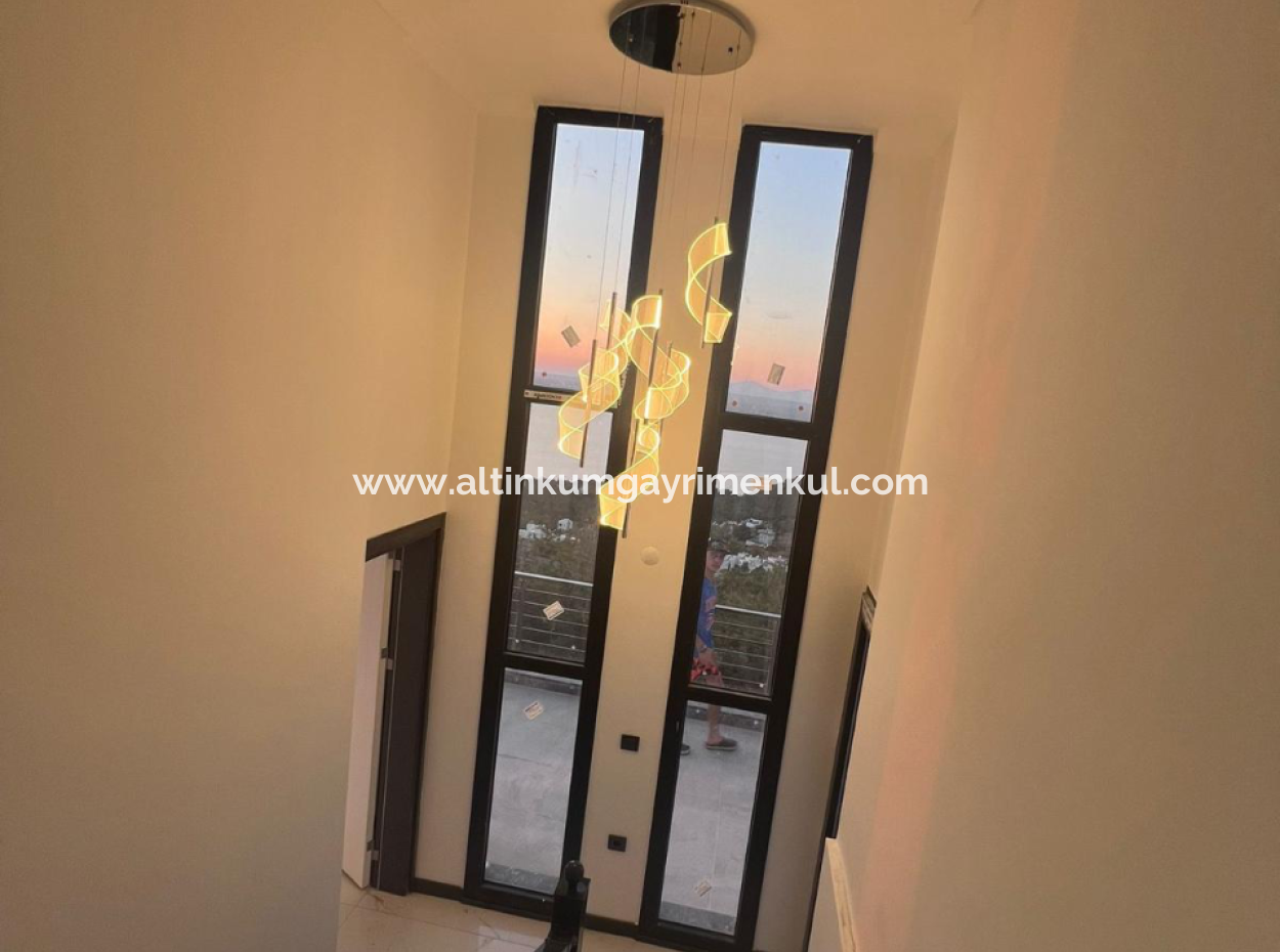 Didim  Akbük Satilik Deniz Manzaralı 4+1 Havuzlu Villa